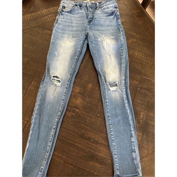 Kancan Medium Wash Distressed Skinny Jeans Midrise Size 5 or 26 Classic 5 Pocket - Picture 3 of 6